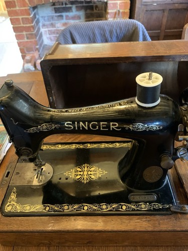 Singer sewing machine - singer,