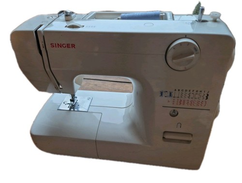 Singer 1116 sewing machine - singer,