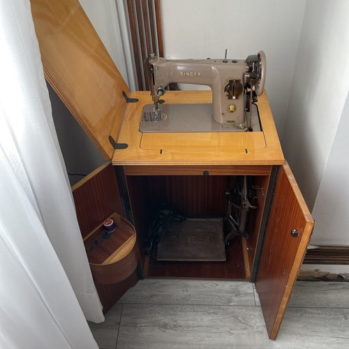 Singer sewing machine vintage - sewing,
