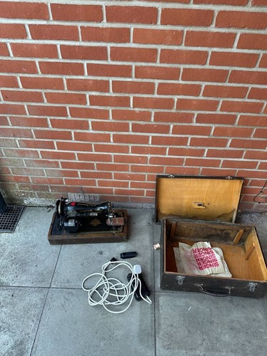 Vintage singer electric sewing - singer,