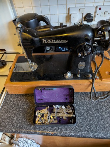 Vintage sewing machine singer - vintage,