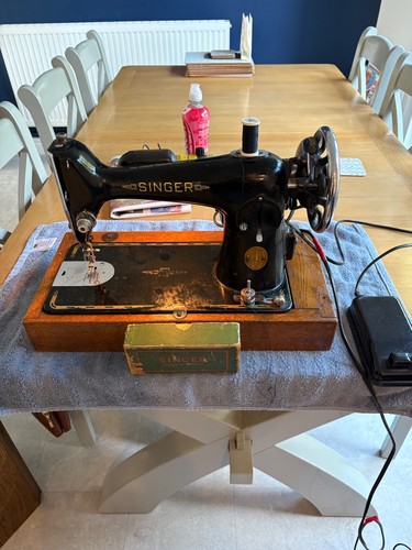 Singer sewing machine - machine, vintage