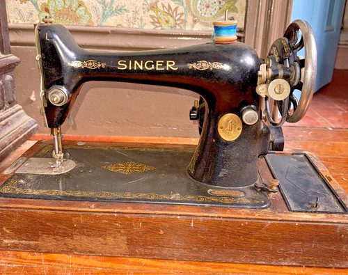 Vintage singer sewing machine - singer,