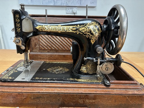 Vintage singer sewing machine - singer,