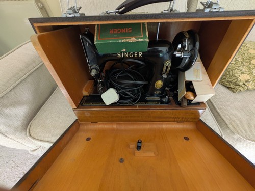 Vintage 1955 singer - vintage,
