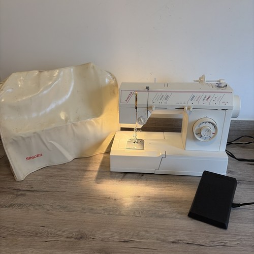Singer sewing machine - sewing, model