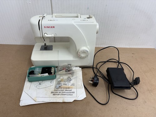 Singer sewing machine - singer,