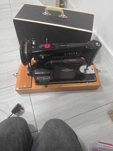 Sewing machine from - machine, from(singer)